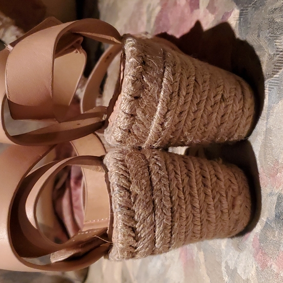Tory Burch Nude Espadrilles - Picture 5 of 10